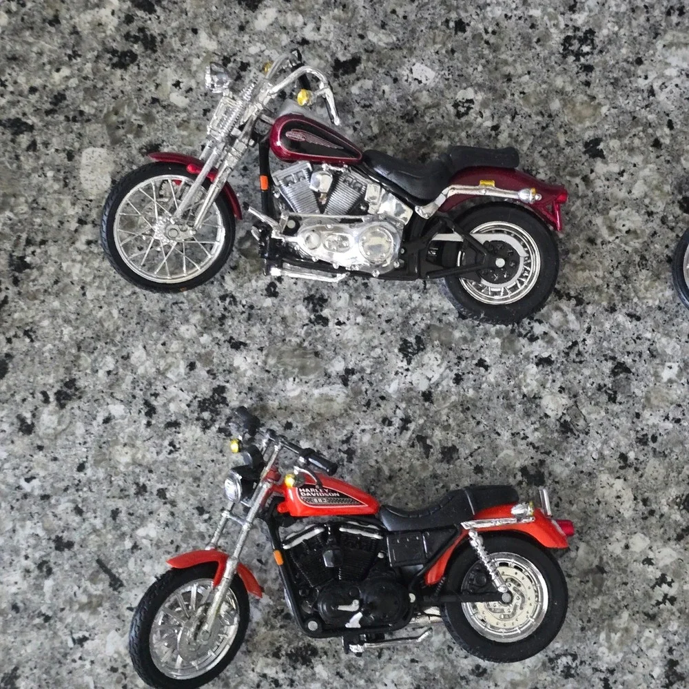 Lot of 9 Maisto Harley-Davidson 1:18 Scale Diecast Motorcycles Biker Moto